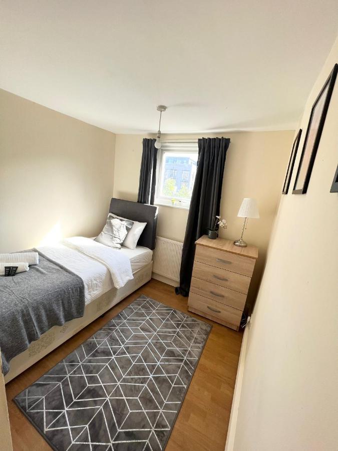 ホテルAmazing New House In ロンドン エクステリア 写真