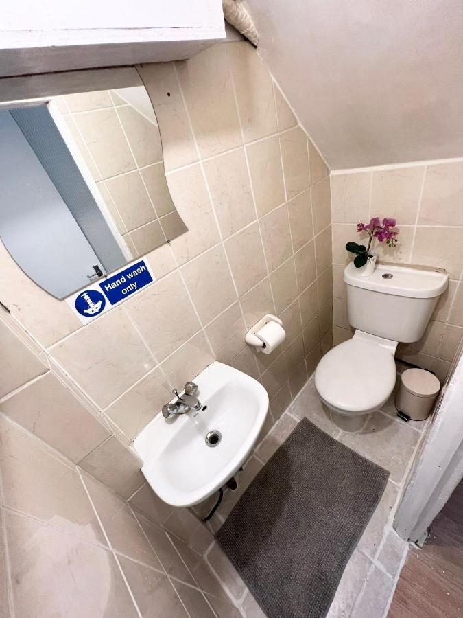 ホテルAmazing New House In ロンドン エクステリア 写真
