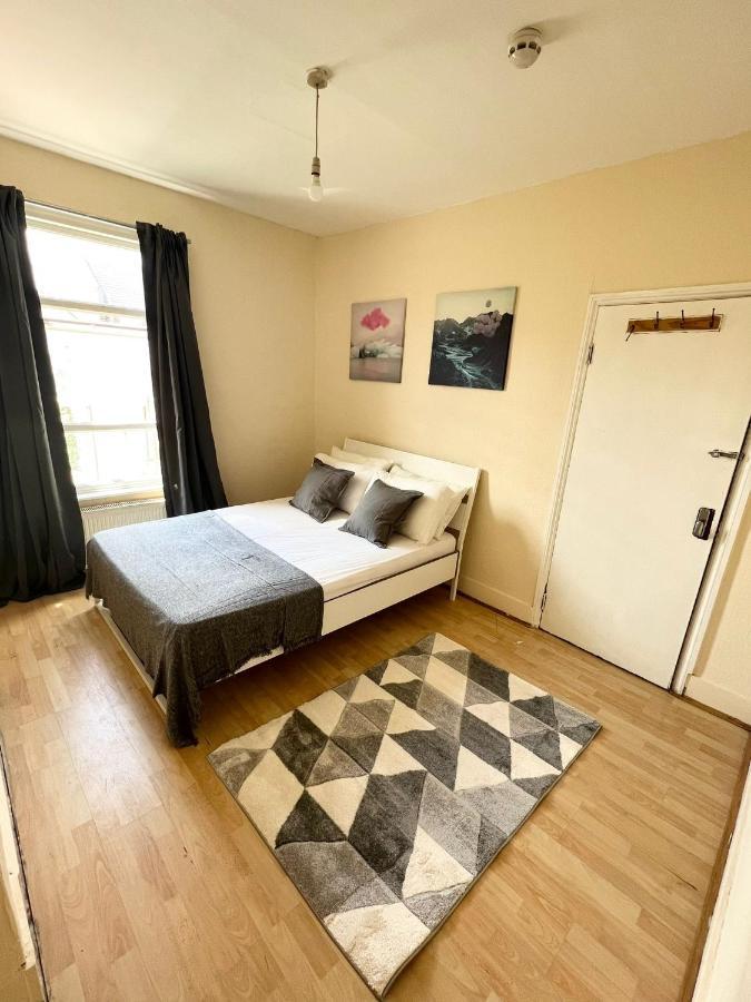 ホテルAmazing New House In ロンドン エクステリア 写真